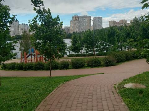 квартира за адресою Ревуцького вул., 40-Г