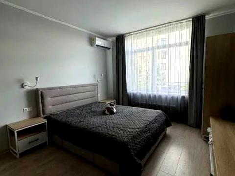квартира за адресою Юнацька вул., 4