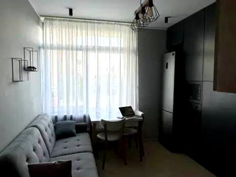 квартира за адресою Юнацька вул., 4