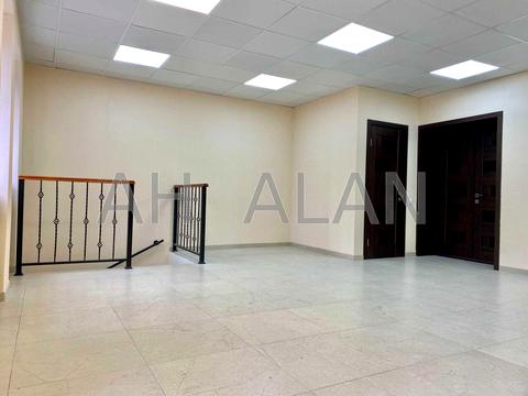 комерційна за адресою Юрківська вул., 28