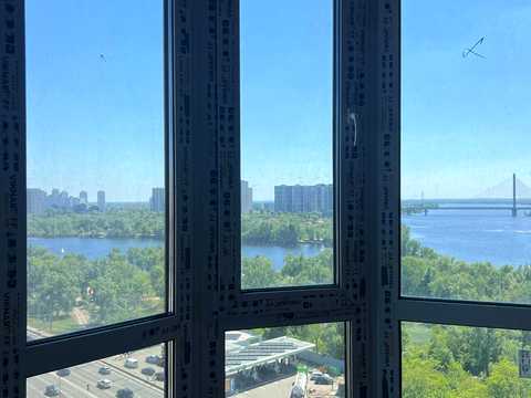квартира за адресою Дніпровська набережна вул., 17-К