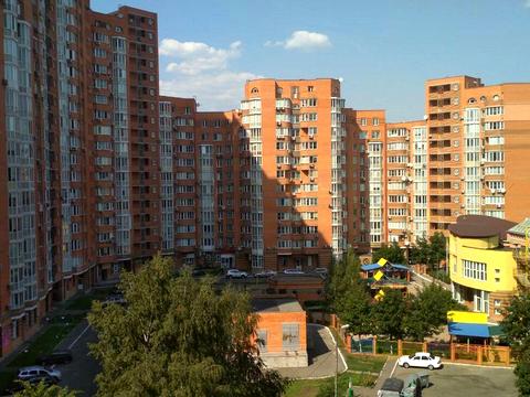 квартира за адресою Осіння вул., 33