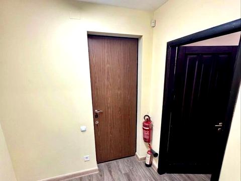 комерційна за адресою Святослава Караванського вул. (Жуковського), 33