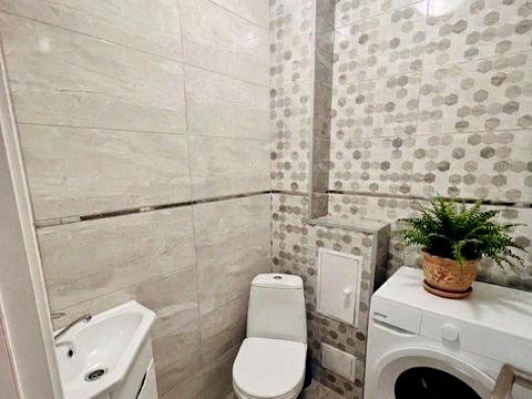 квартира за адресою Тролейбусна вул., 9