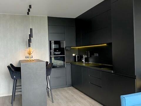квартира за адресою Салютна вул., 2к6