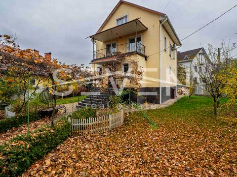 будинок за адресою Орхідейна, 5