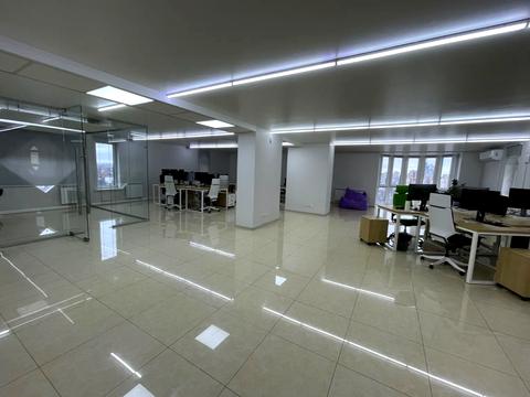 комерційна за адресою Коперника вул., 11