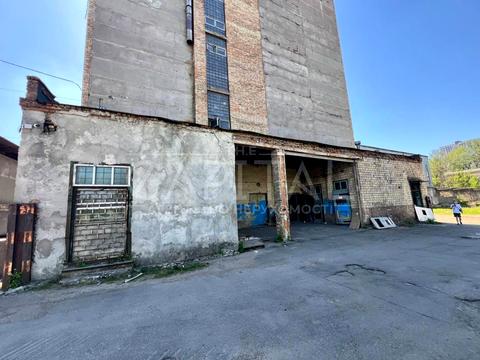 комерційна за адресою Михайла Максимовича вул. (Онуфрія Трутенка), 1