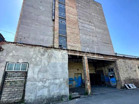 комерційна за адресою Михайла Максимовича вул. (Онуфрія Трутенка), 1