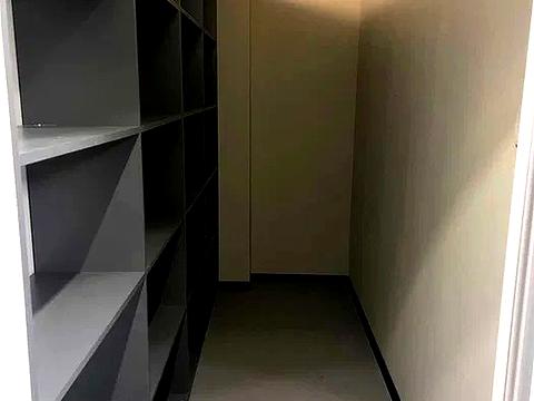 комерційна за адресою Ділова вул. (Димитрова), 2-Б