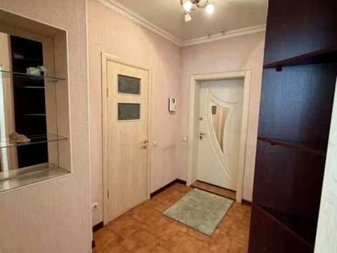 квартира за адресою Раїси Окіпної вул., 10-А
