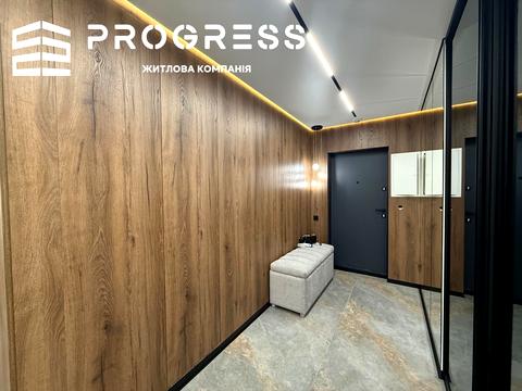 квартира за адресою Романа Левицького вул., 4