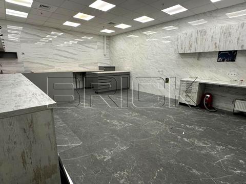 комерційна за адресою Лесі Українки бульв., 7-В