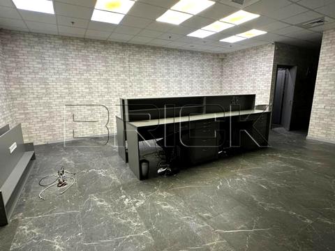 комерційна за адресою Лесі Українки бульв., 7-В