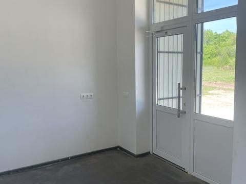 комерційна за адресою смт. Запитів, Київська вул., 185