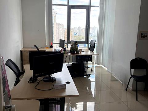 комерційна за адресою Київ, Трускавецька вул., 8