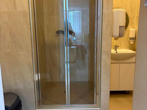 комерційна за адресою Київ, Трускавецька вул., 8