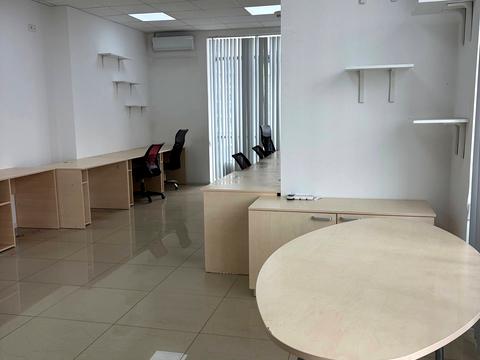 комерційна за адресою Київ, Трускавецька вул., 8