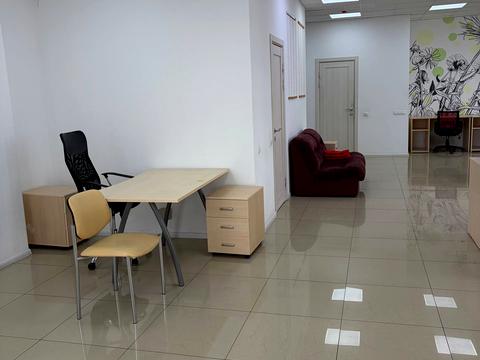 комерційна за адресою Київ, Трускавецька вул., 8