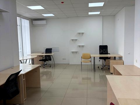 комерційна за адресою Київ, Трускавецька вул., 8