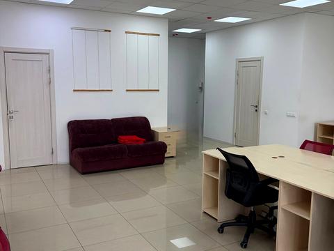 комерційна за адресою Київ, Трускавецька вул., 8