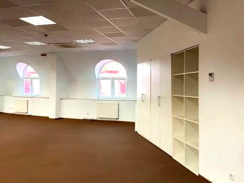 комерційна за адресою Рибальська вул., 22