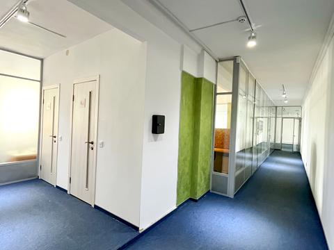комерційна за адресою Джерельна вул., 20б