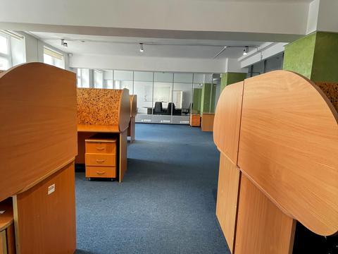 комерційна за адресою Джерельна вул., 20б