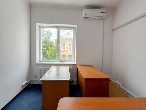 комерційна за адресою Джерельна вул., 20б