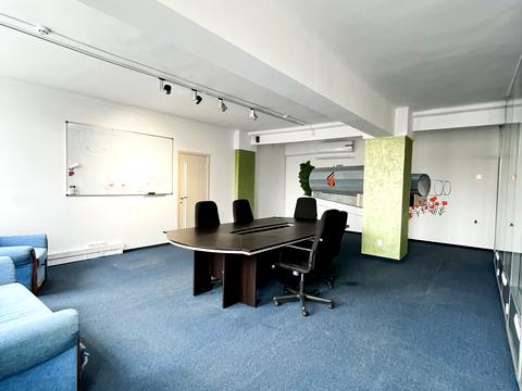 комерційна за адресою Джерельна вул., 20б