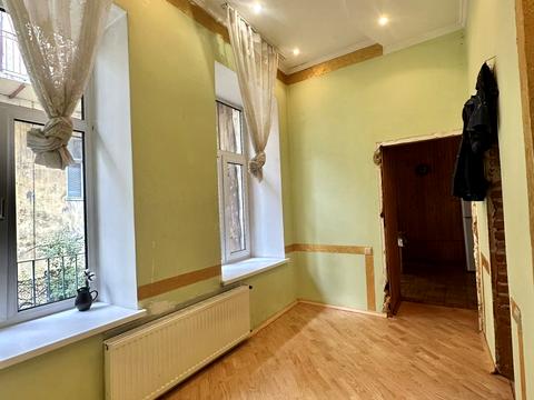 квартира за адресою Гетьмана Петра Дорошенка вул. (Жовтнева), 25