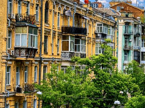 комерційна за адресою Олеся Гончара вул., 79