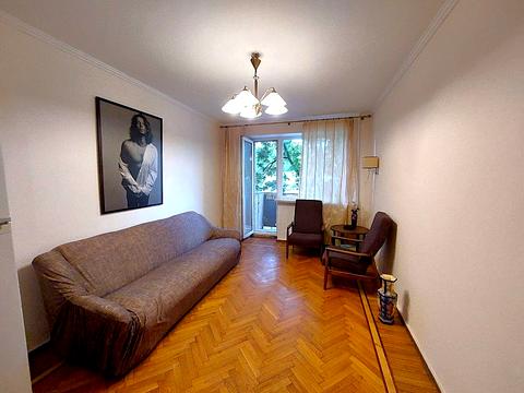 квартира за адресою Докова вул., 16