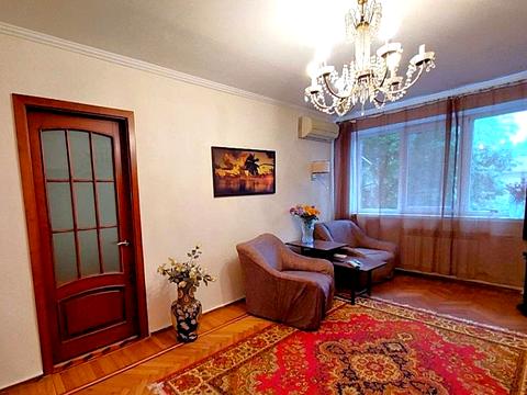 квартира за адресою Докова вул., 16