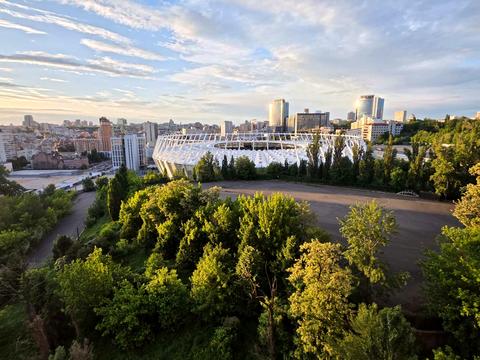 комерційна за адресою Ділова вул. (Димитрова), 2-Б