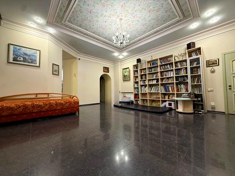 комерційна за адресою Рогнідинська вул., 7