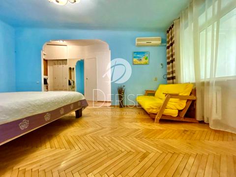 квартира за адресою Лабораторна вул., 28