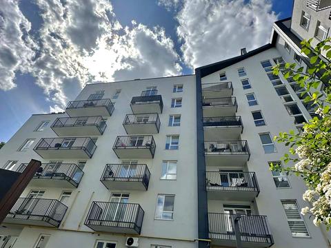комерційна за адресою Малоголосківська вул., 28а