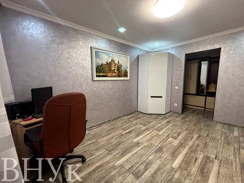 квартира по адресу Героев Майдана ул. (Червоноармейская), 3-А