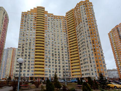 квартира за адресою Сім'ї Кульженків вул. (Петра Дегтяренка), 35