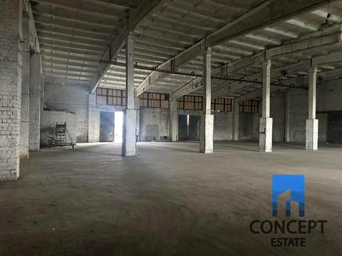 комерційна за адресою Десантників пл., 5
