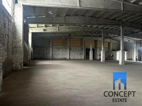 комерційна за адресою Десантників пл., 5