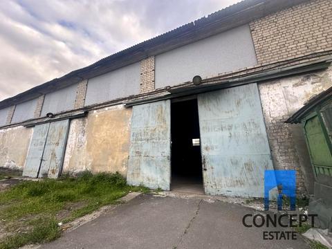 комерційна за адресою Десантників пл., 5