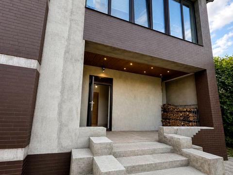 будинок за адресою Братів Сугаків