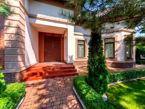 будинок за адресою Велика Набережна
