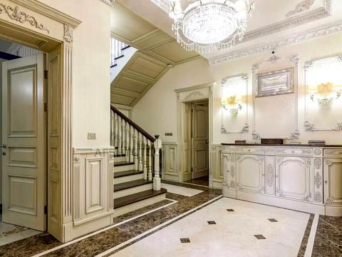 будинок за адресою Велика Набережна