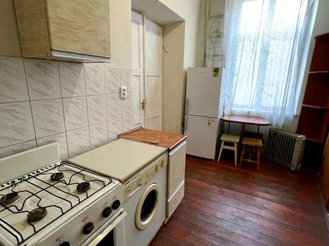 квартира за адресою Під Дубом вул. (Космонавтів), 8