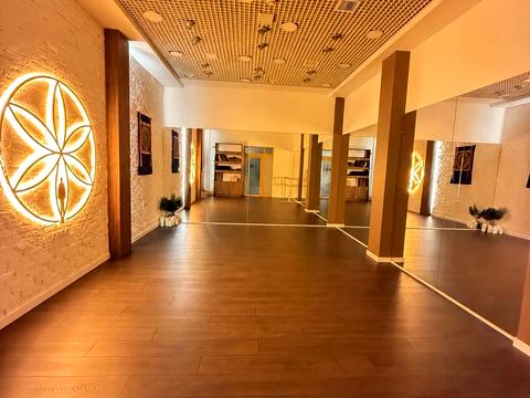 коммерческая по адресу Евгения Коновальца ул. (Щорса), 44 - Б