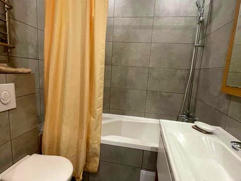 квартира за адресою Салютна вул., (Будинок 02301-02303)