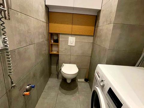 квартира за адресою Салютна вул., (Будинок 02301-02303)